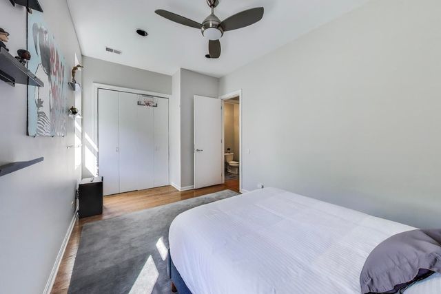 541 W Belmont Avenue, Chicago, IL 60657