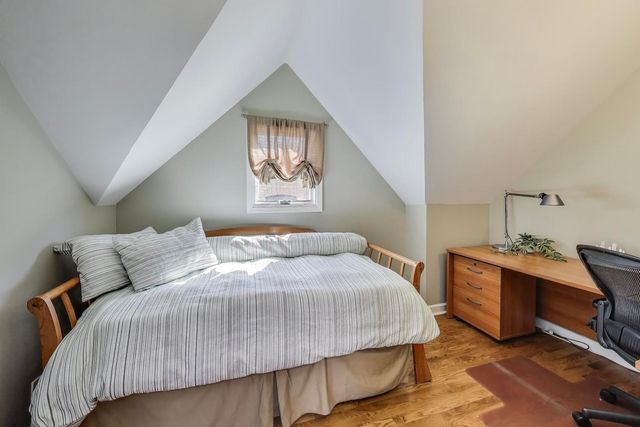 541 W Belmont Avenue, Chicago, IL 60657