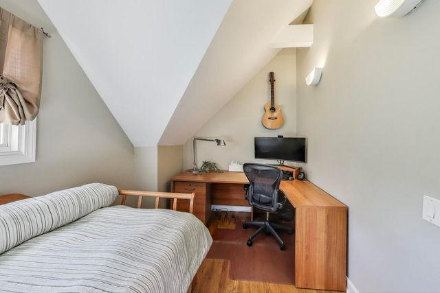 541 W Belmont Avenue, Chicago, IL 60657