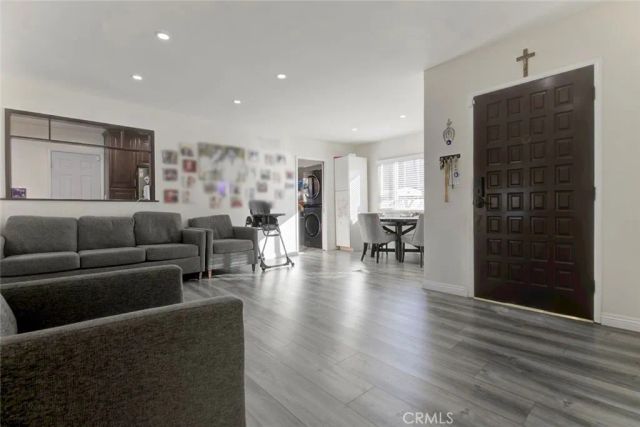 10317 Pinyon, Tujunga, CA 91042