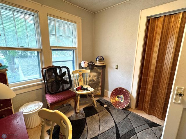 1414-1416 S 6th Avenue S, Fargo, ND 58103