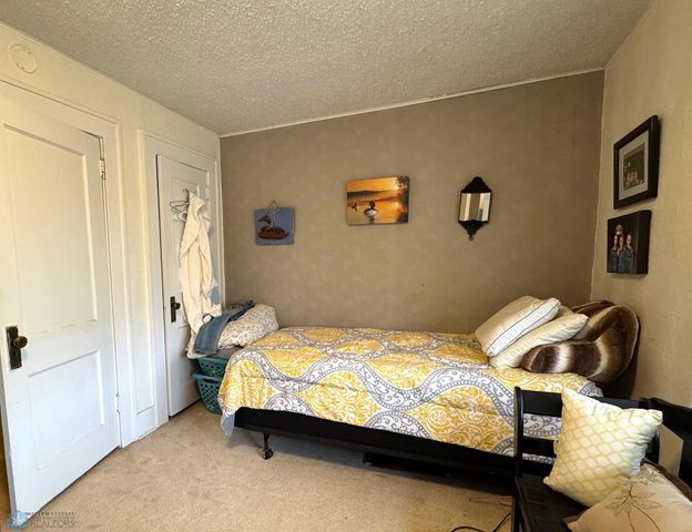 1414-1416 S 6th Avenue S, Fargo, ND 58103