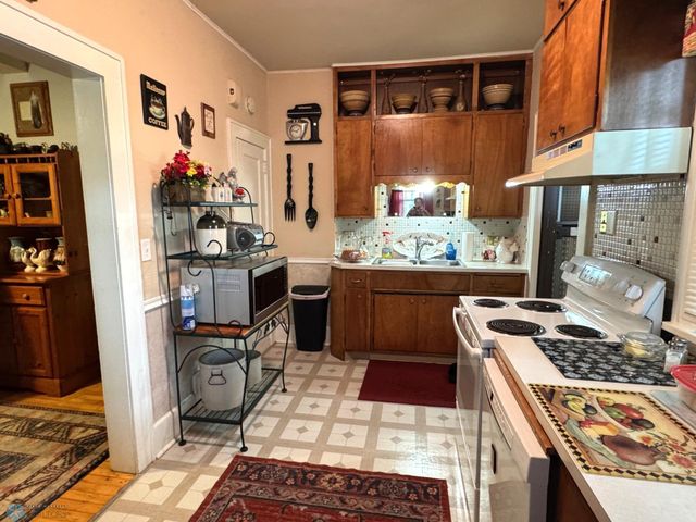 1414-1416 S 6th Avenue S, Fargo, ND 58103