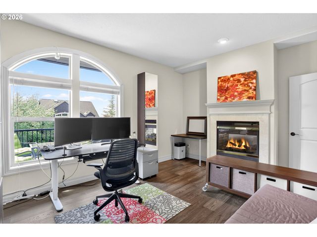 10147 Nw SKYLINE HEIGHTS Dr, Portland, OR 97229