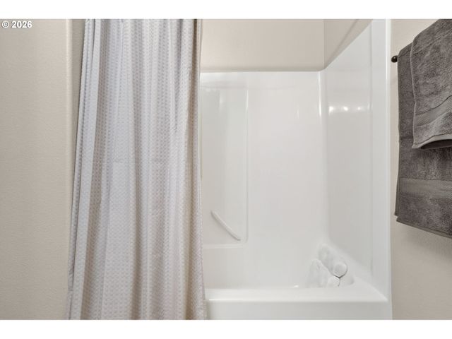10147 Nw SKYLINE HEIGHTS Dr, Portland, OR 97229
