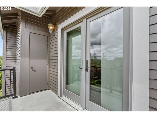 10147 Nw SKYLINE HEIGHTS Dr, Portland, OR 97229