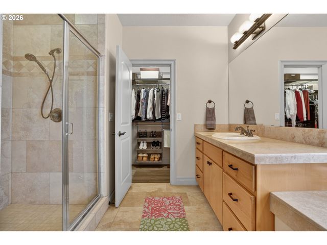 10147 Nw SKYLINE HEIGHTS Dr, Portland, OR 97229