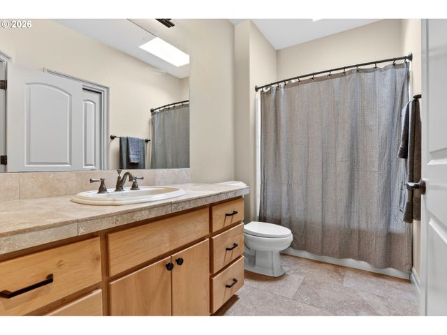 10147 Nw SKYLINE HEIGHTS Dr, Portland, OR 97229