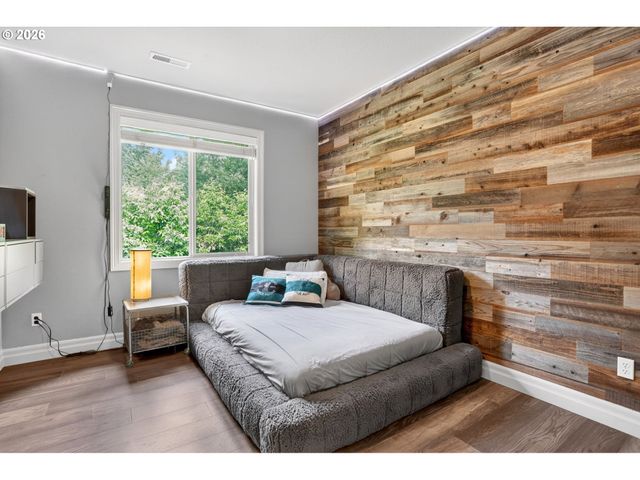 10147 Nw SKYLINE HEIGHTS Dr, Portland, OR 97229