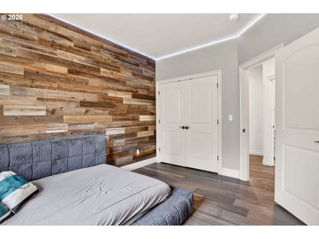 10147 Nw SKYLINE HEIGHTS Dr, Portland, OR 97229