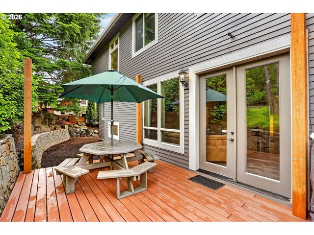 10147 Nw SKYLINE HEIGHTS Dr, Portland, OR 97229