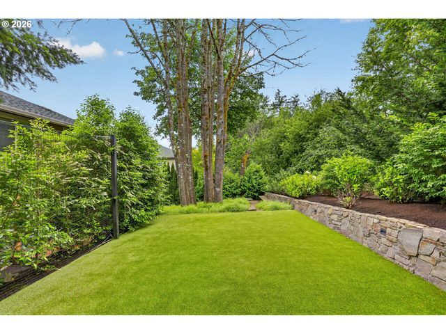 10147 Nw SKYLINE HEIGHTS Dr, Portland, OR 97229