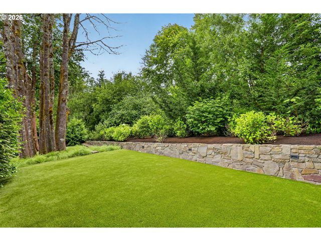 10147 Nw SKYLINE HEIGHTS Dr, Portland, OR 97229