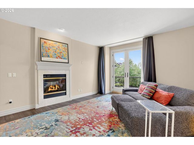 10147 Nw SKYLINE HEIGHTS Dr, Portland, OR 97229