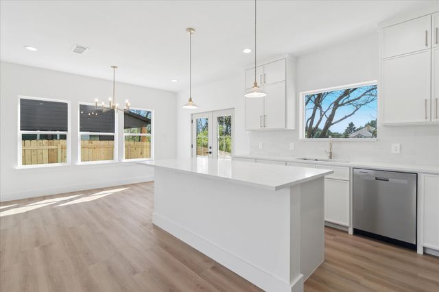 121 Lakeshore Lane, Glenn Heights, TX 75154