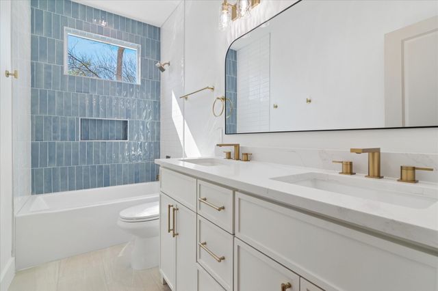 121 Lakeshore Lane, Glenn Heights, TX 75154