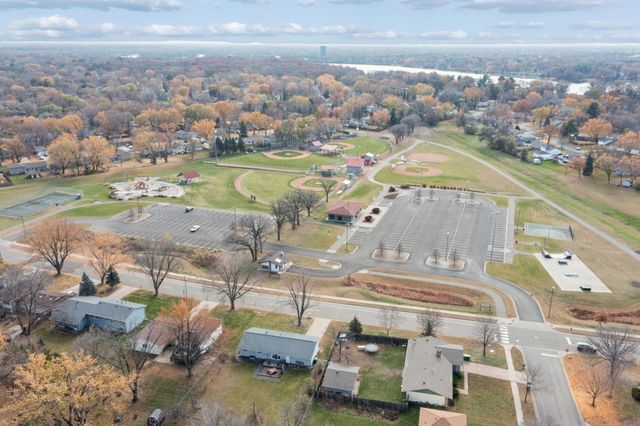 10648 Wren Street NW, Coon Rapids, MN 55433