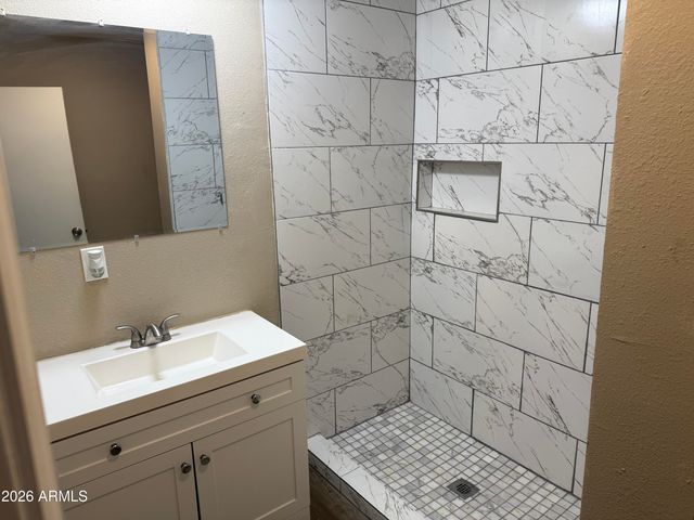 5929 W MULBERRY Drive, Phoenix, AZ 85033
