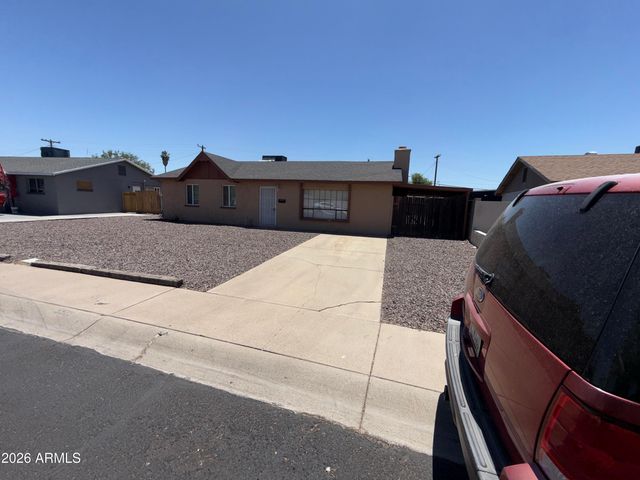 5929 W MULBERRY Drive, Phoenix, AZ 85033