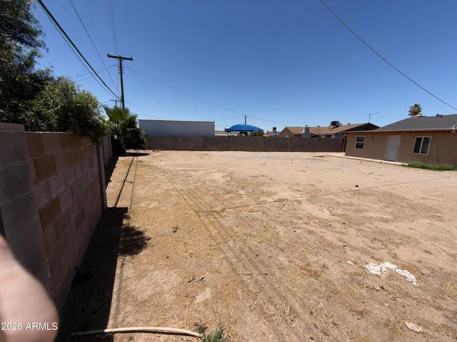 5929 W MULBERRY Drive, Phoenix, AZ 85033