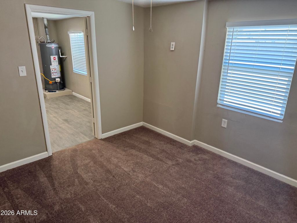 Image 19 of property listing at 5929 W MULBERRY Drive, Phoenix, AZ 85033
