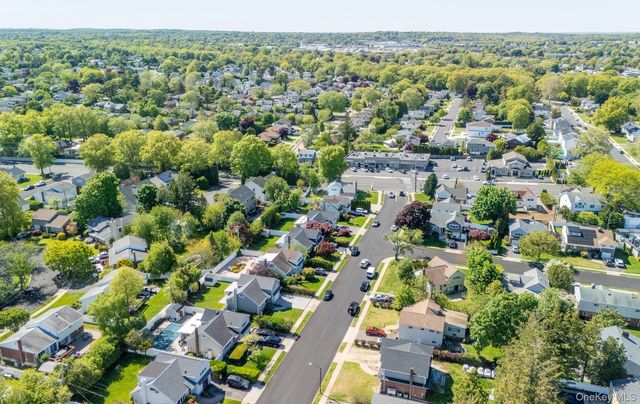 9 Marilyn Boulevard, Plainview, NY 11803