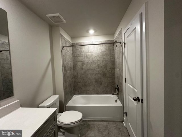 5871 SAINT DAVID DR, White Plains, MD 20695