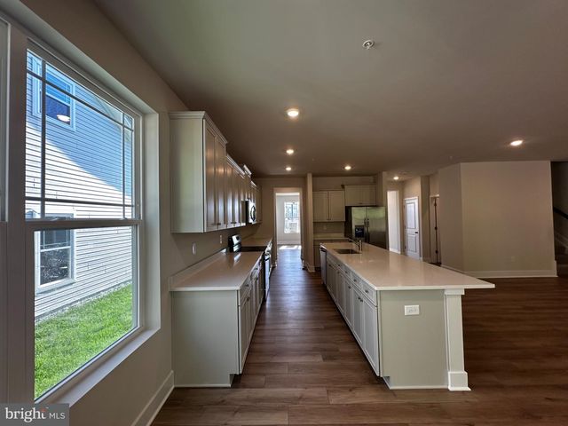 5871 SAINT DAVID DR, White Plains, MD 20695