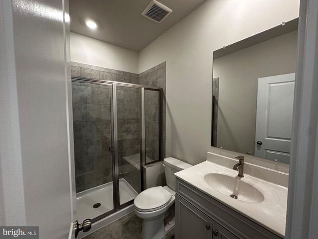 5871 SAINT DAVID DR, White Plains, MD 20695
