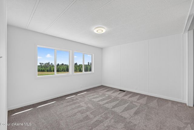 10215 E DAY MT SPOKANE RD, Mead, WA 99021