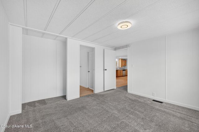 10215 E DAY MT SPOKANE RD, Mead, WA 99021