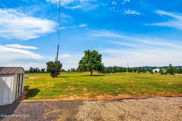 10215 E DAY MT SPOKANE RD, Mead, WA 99021