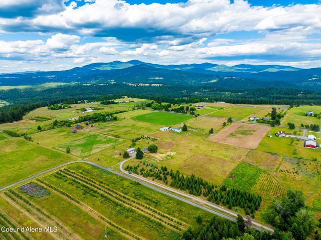10215 E DAY MT SPOKANE RD, Mead, WA 99021