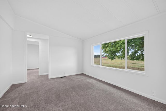 10215 E DAY MT SPOKANE RD, Mead, WA 99021