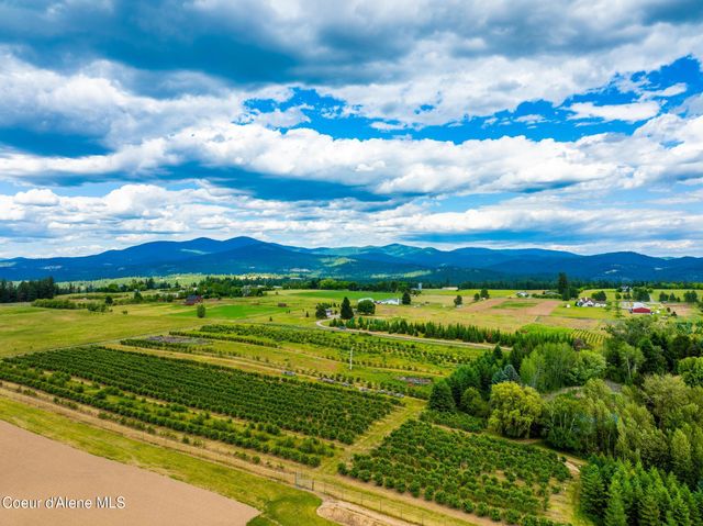 10215 E DAY MT SPOKANE RD, Mead, WA 99021