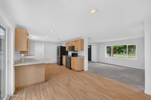 10215 E DAY MT SPOKANE RD, Mead, WA 99021