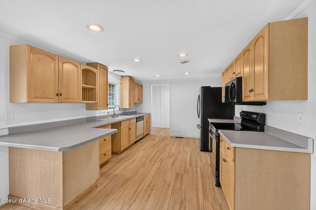 10215 E DAY MT SPOKANE RD, Mead, WA 99021