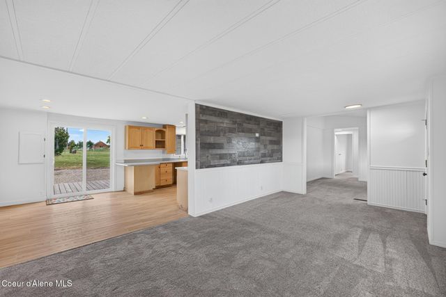 10215 E DAY MT SPOKANE RD, Mead, WA 99021