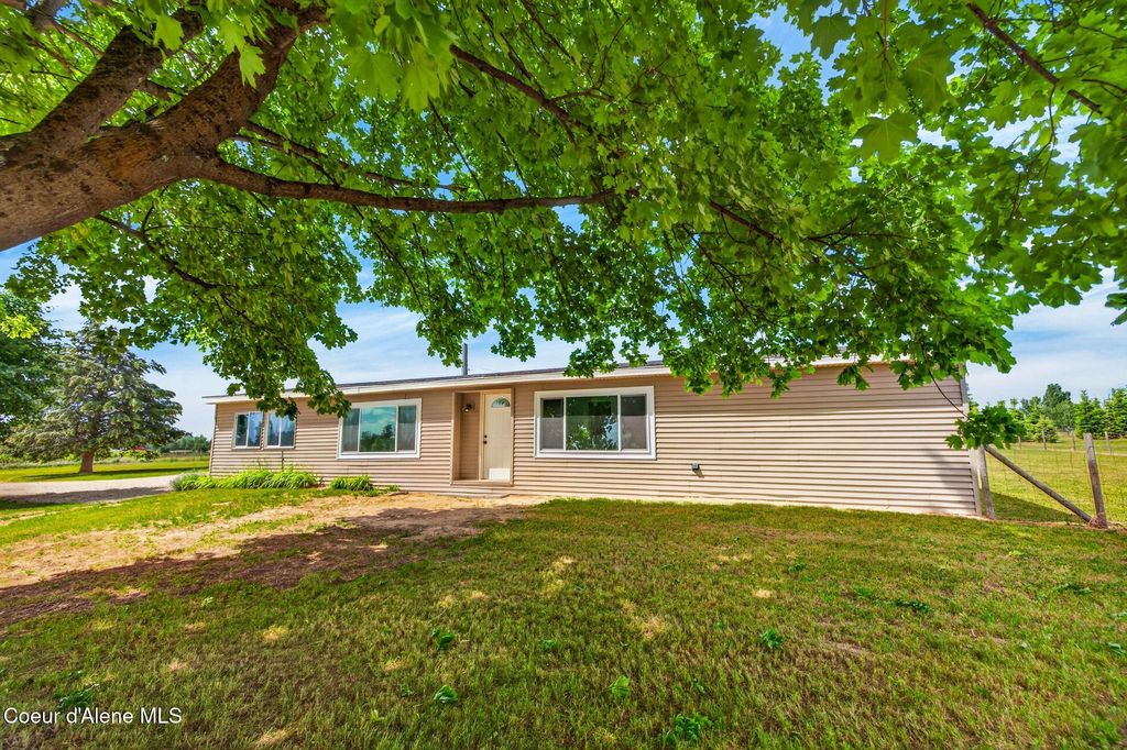10215 E DAY MT SPOKANE RD, Mead, WA 99021