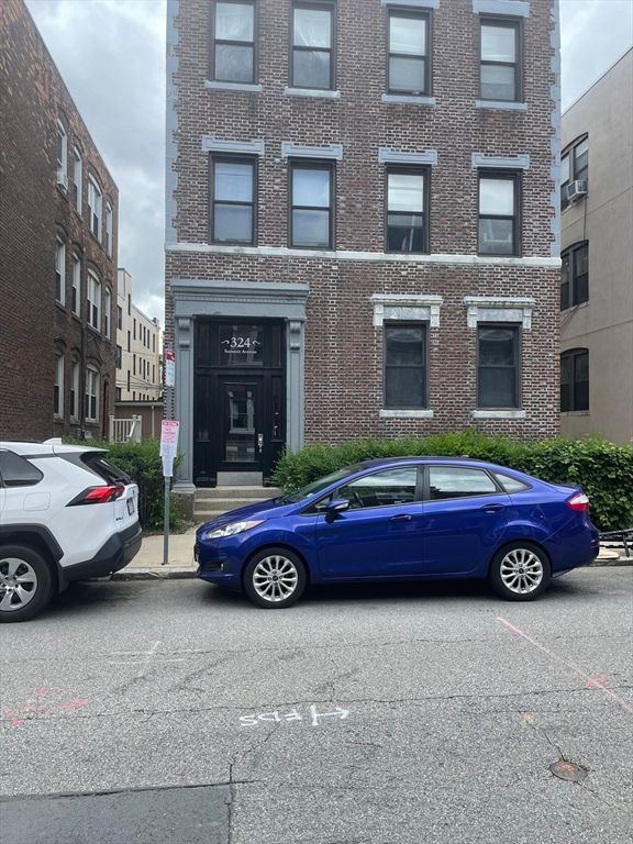 324 Summit Avenue 1, Boston, MA 02135