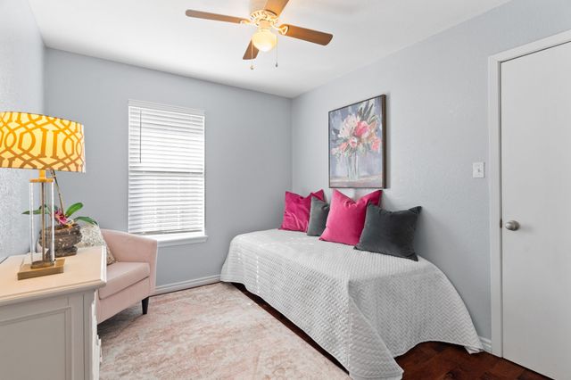 1003 Oak Street, Mckinney, TX 75069