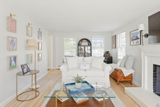14 Minuteman Road, Hingham, MA 02043