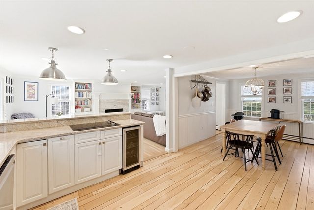 14 Minuteman Road, Hingham, MA 02043