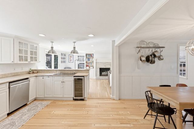 14 Minuteman Road, Hingham, MA 02043