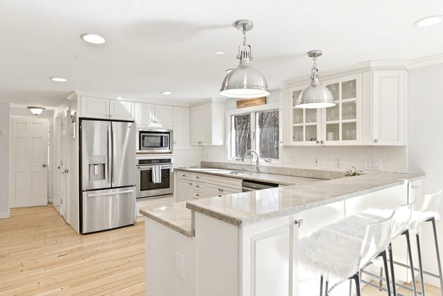 14 Minuteman Road, Hingham, MA 02043