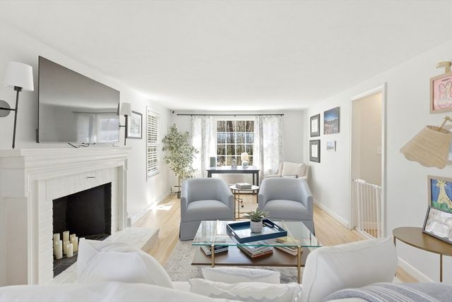 14 Minuteman Road, Hingham, MA 02043