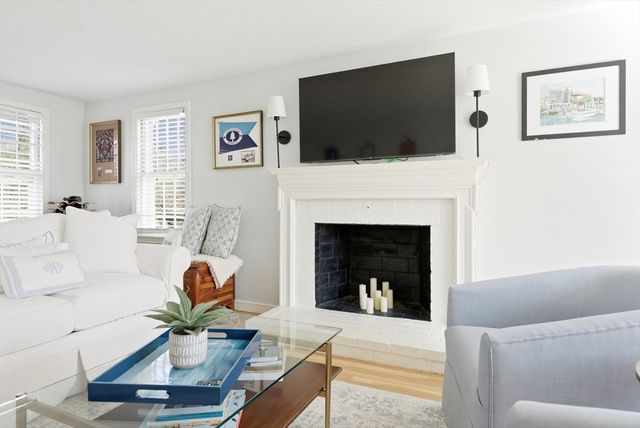 14 Minuteman Road, Hingham, MA 02043