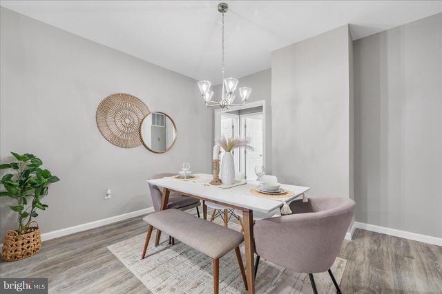 806 FOREST RD, Baltimore, MD 21239