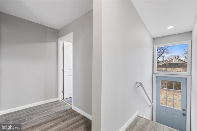 806 FOREST RD, Baltimore, MD 21239