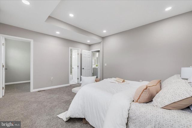 806 FOREST RD, Baltimore, MD 21239